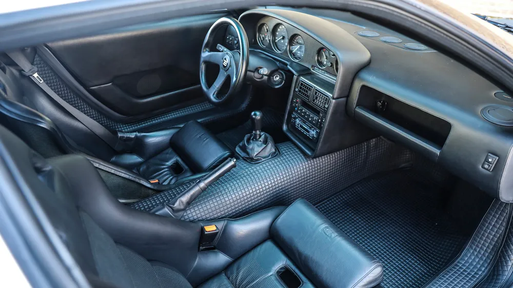 Bugatti EB110 Interior